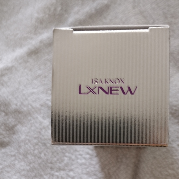 Lxnew Platinum Sculpting Serum Oil New in box 40ml/1.35 FL ozs - Picture 3 of 3